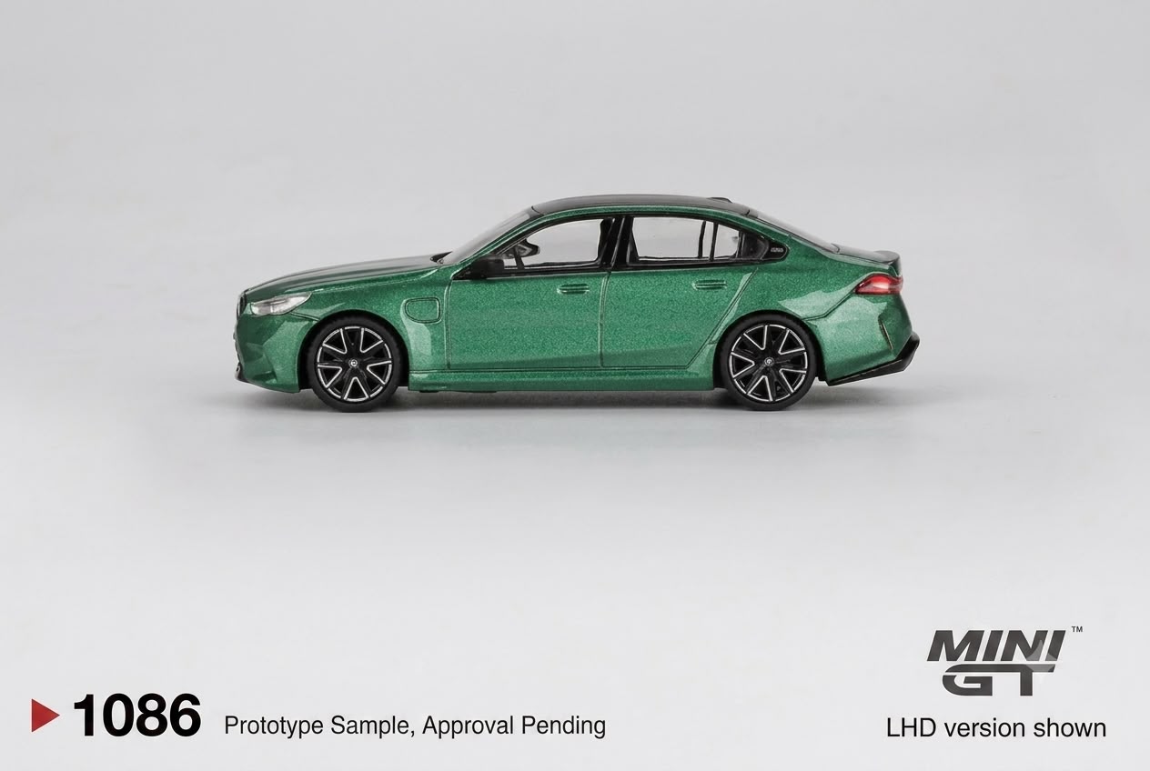 WhatsApp Image 2026-07-15 at 15.02.15 Mini Gt: 1/64 Bmw M5 (G90) Isle Of Man Green Metallic Mgt01086 - Görsel 1