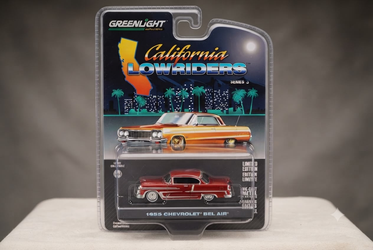 WhatsApp Image 2026-07-16 at 21.50.02 Greenlight 1/64 California Lowriders Series 5 - 1955 Chevrolet Bel Air – Red and Silver Solid Pack 63060-B Greenlight - Görsel 1